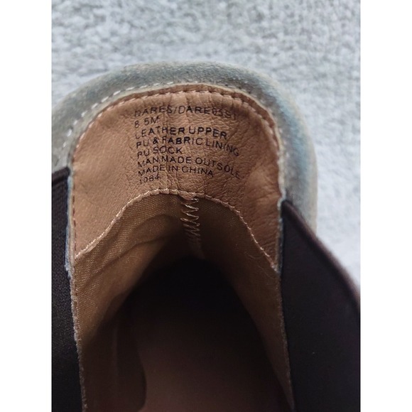 Steve Madden Dares Taupe Women's Suede Slip On Chelsea Ankle Booties Size 8.5 - Picture 9 of 10